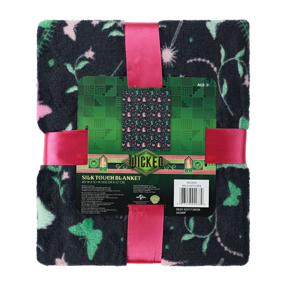 🔥Wicked Silk Touch Blanket 40 x 50 BNWT🔥